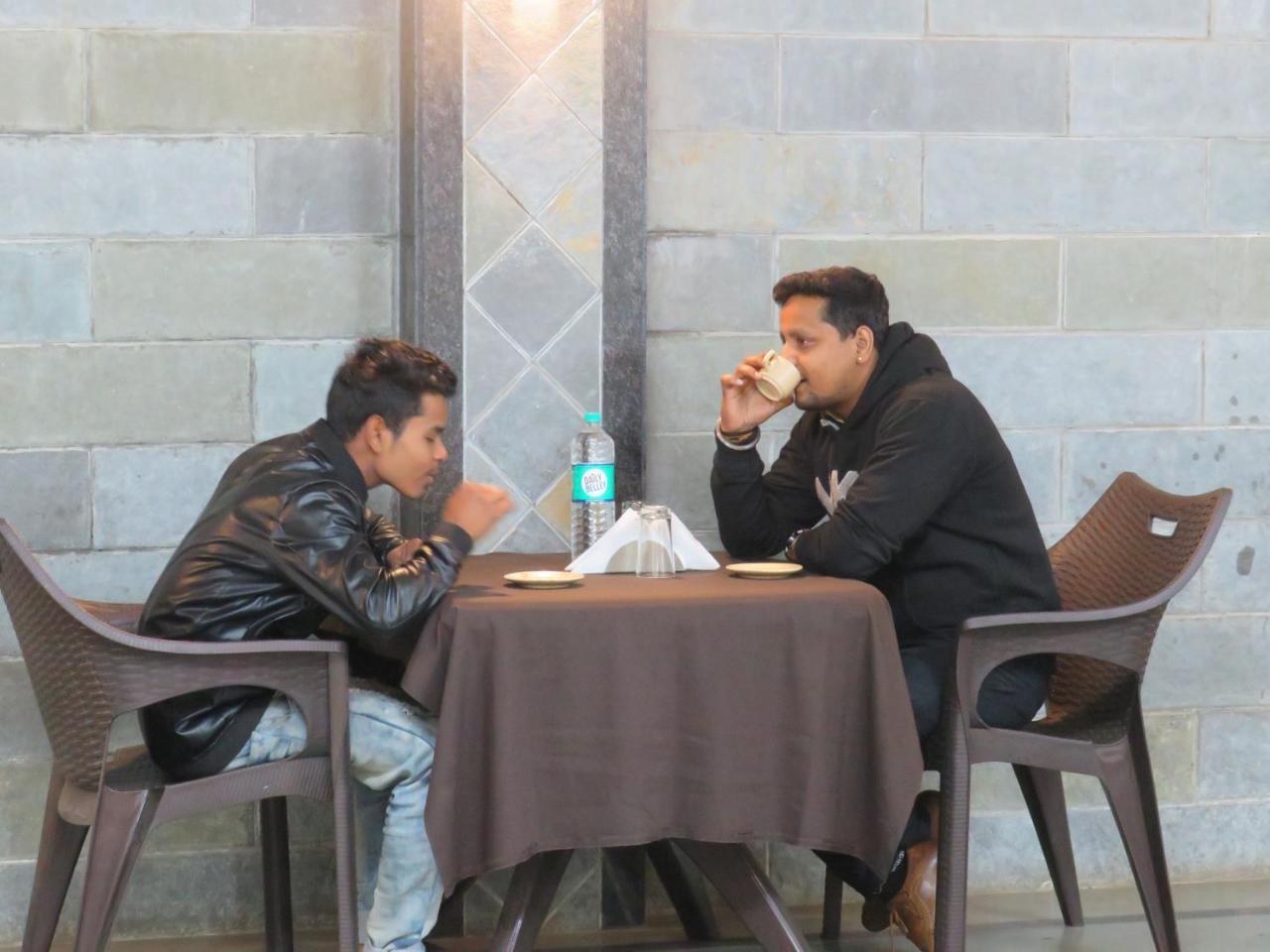 City Palace Resort Lonavala Luaran gambar
