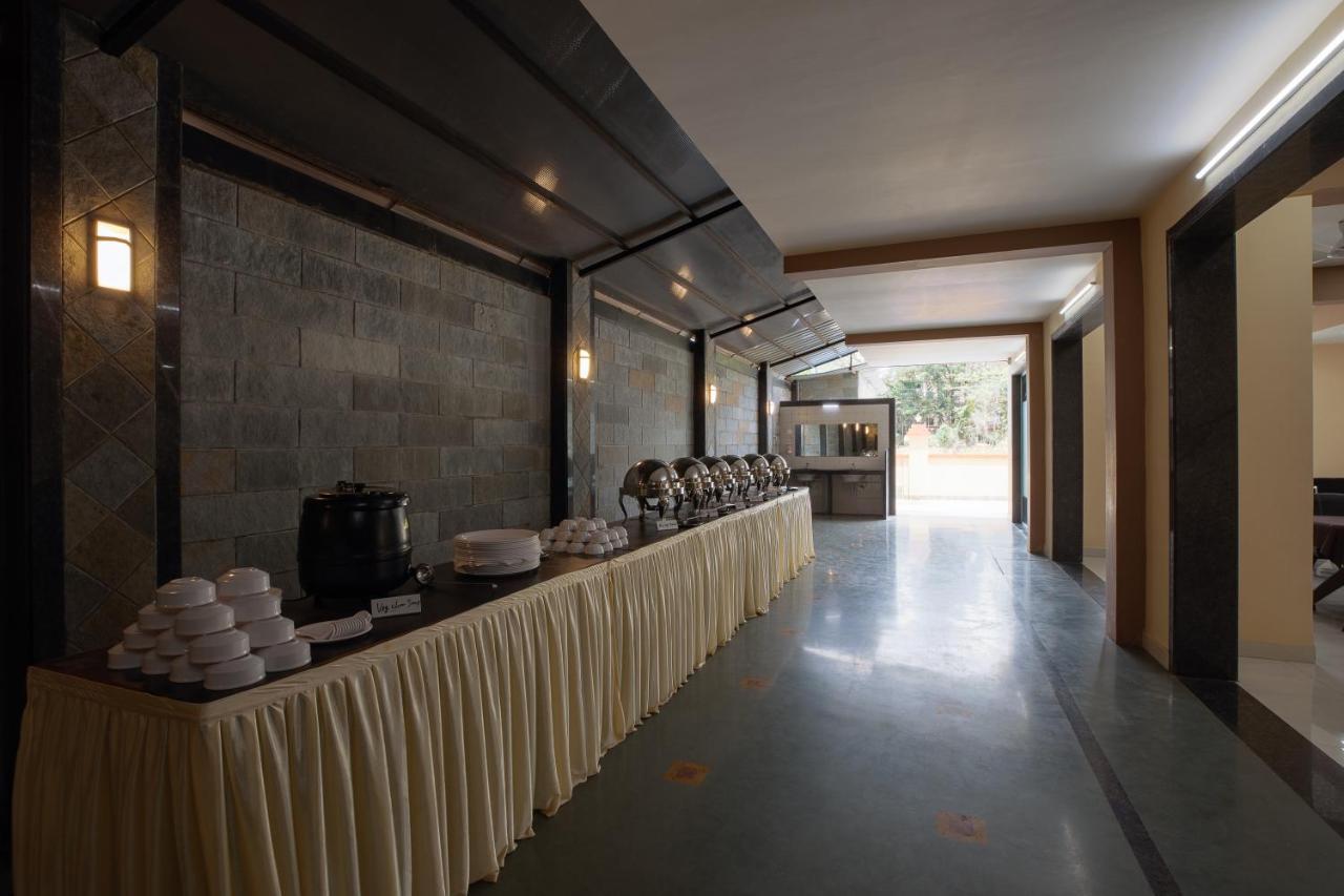 City Palace Resort Lonavala Luaran gambar